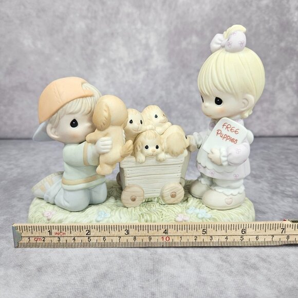 Precious Moments figurine Collection "Loving Every Precious Moment With You" - Picture 9 of 11